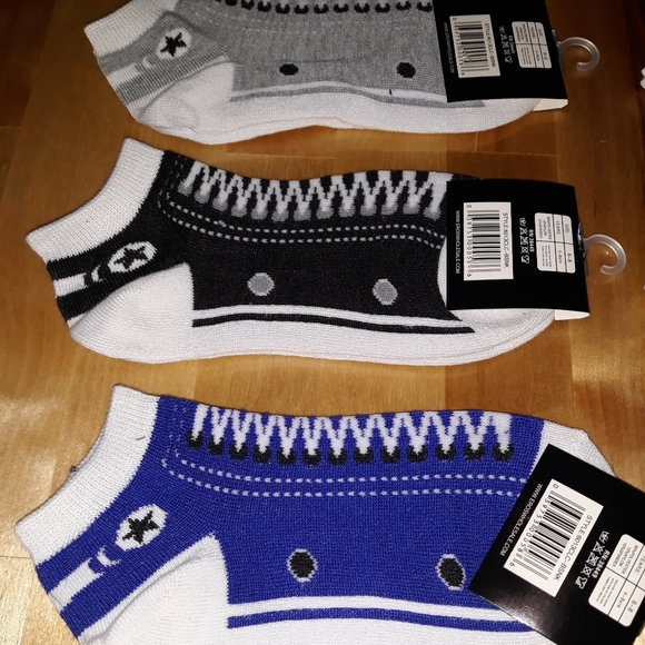 6 Pairs Youth Sneaker Socks - Picture 3 of 4
